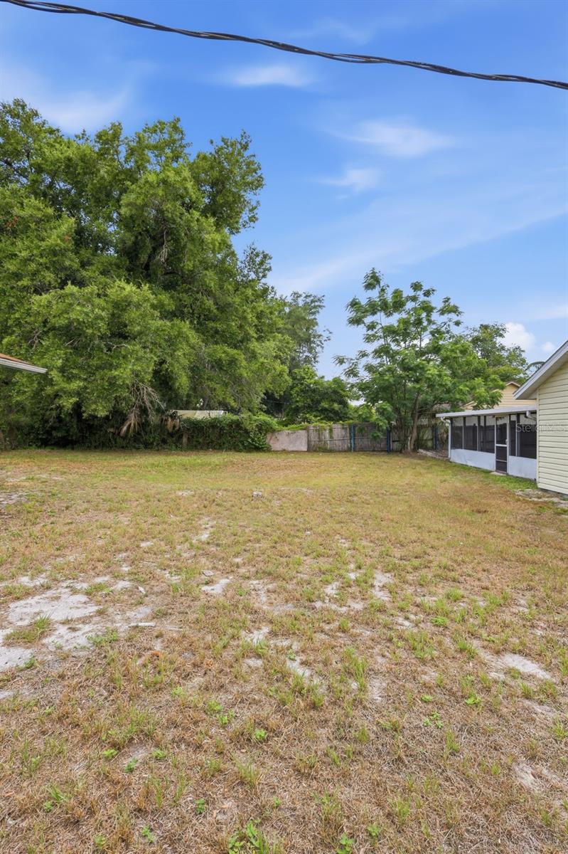 DELTONA LAKES - Residential