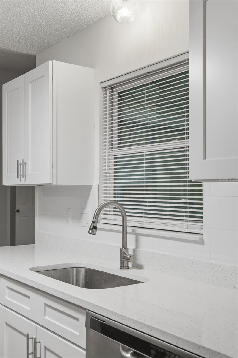 DELTONA LAKES - Residential