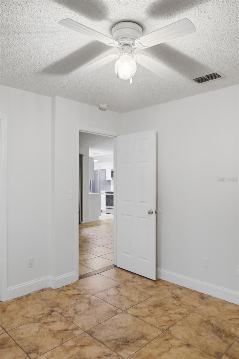 DELTONA LAKES - Residential