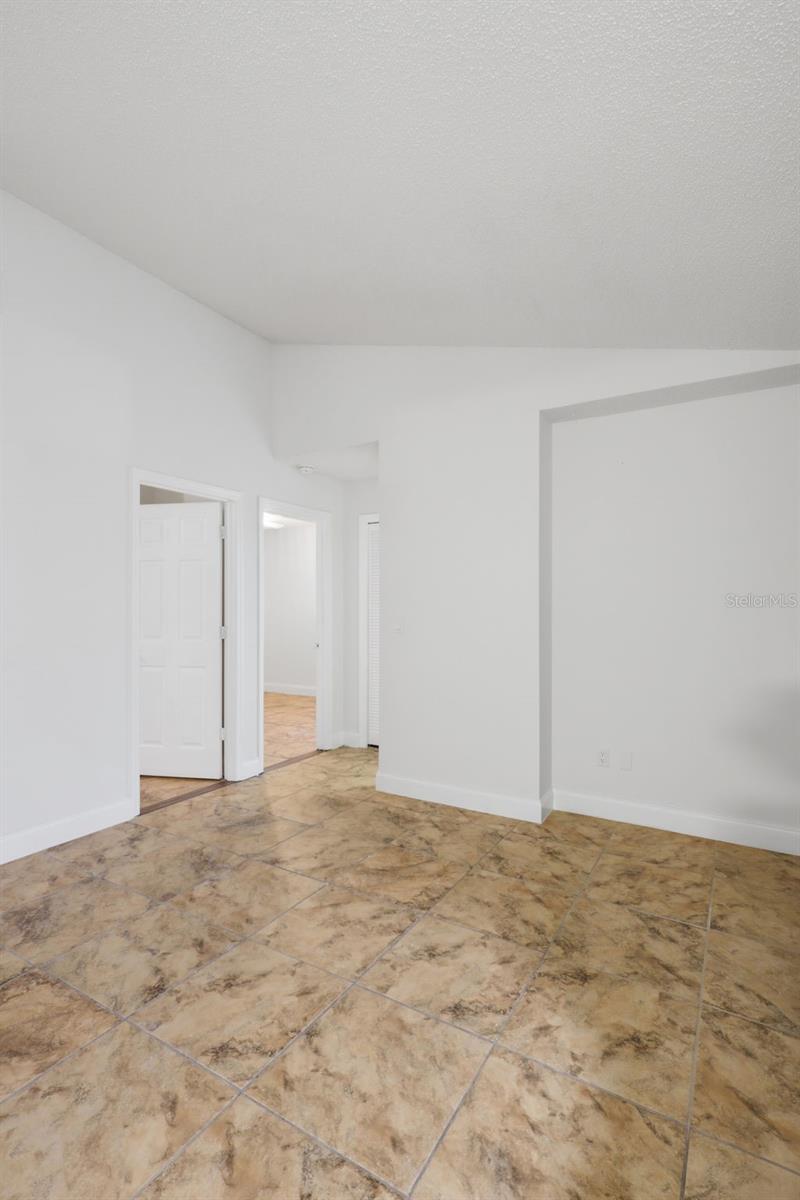 DELTONA LAKES - Residential