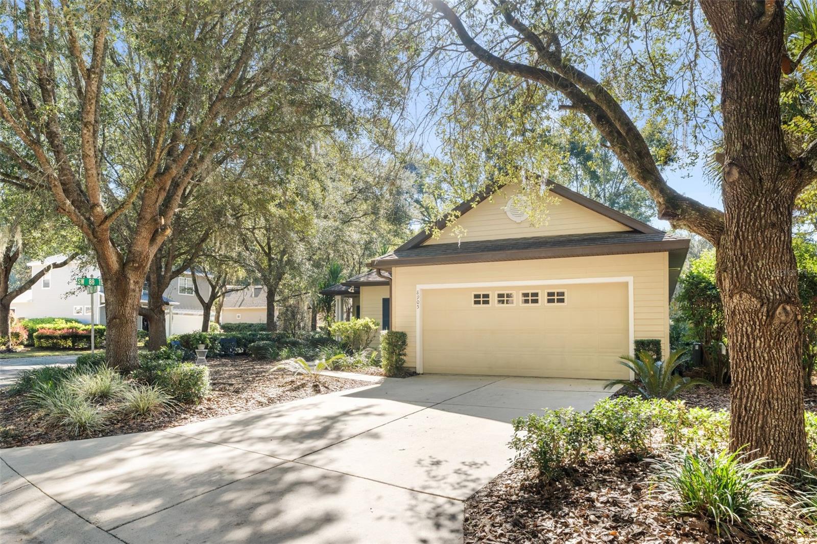 ELOISE GARDENS - Residential