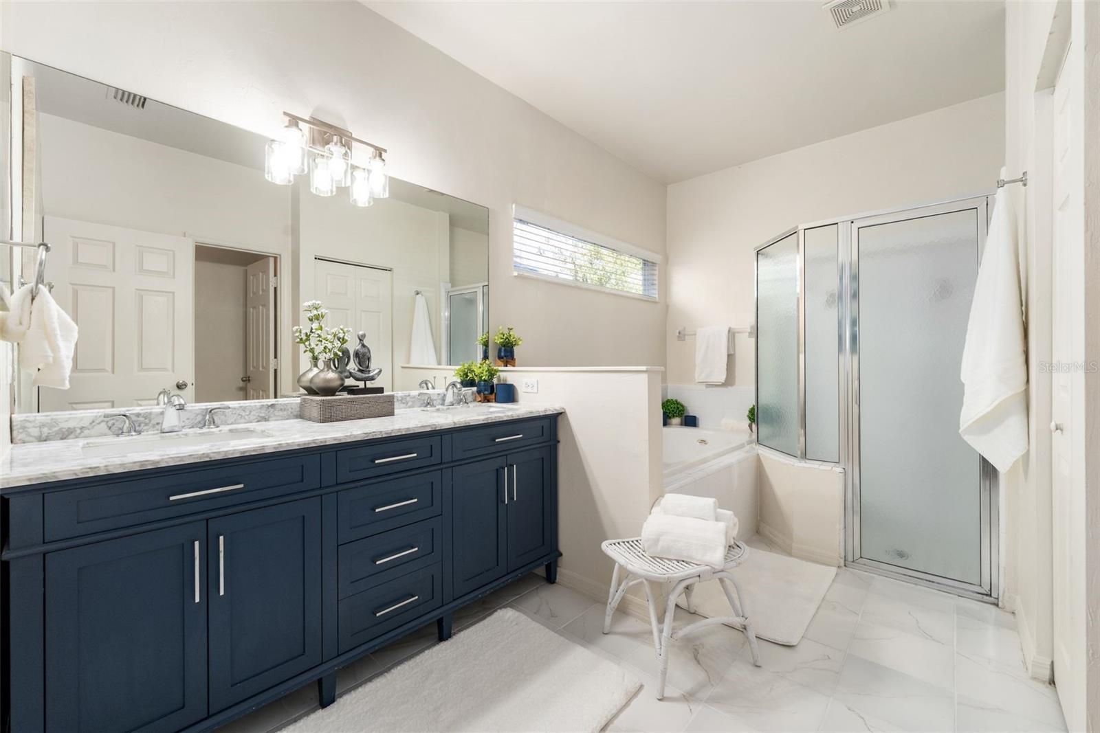 ELOISE GARDENS - Residential