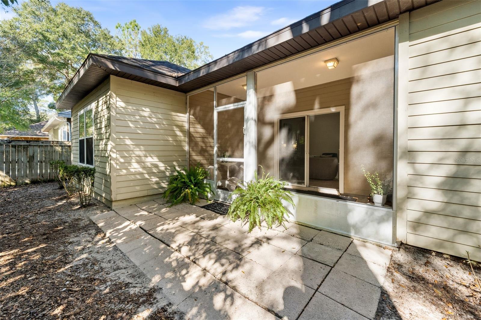 ELOISE GARDENS - Residential