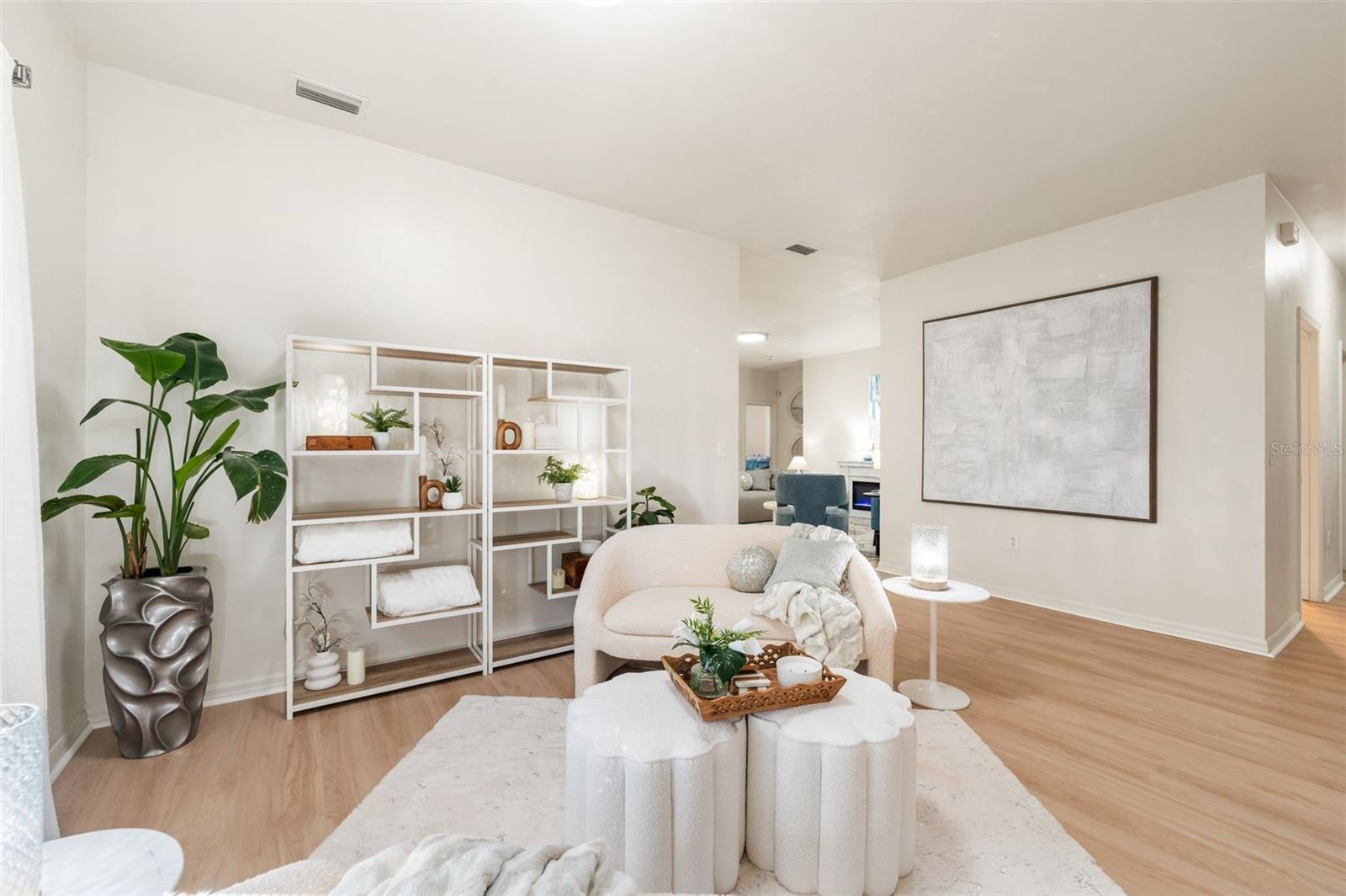 ELOISE GARDENS - Residential