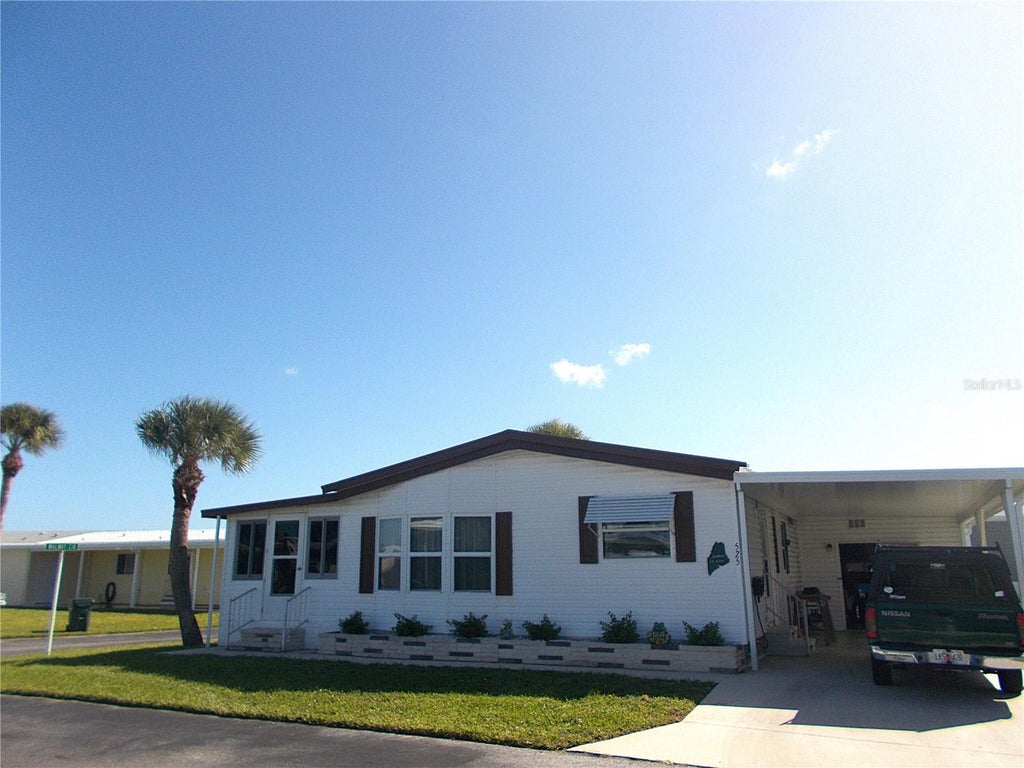 Photo of 525 Sandpiper Drive, Venice, FL 34285 (MLS # N6146368)