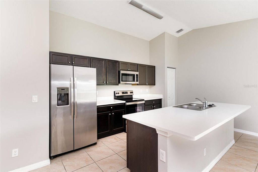 Photo of 1576 SE Summit Road SE, Palm Bay, FL 32909 (MLS # O6344535)