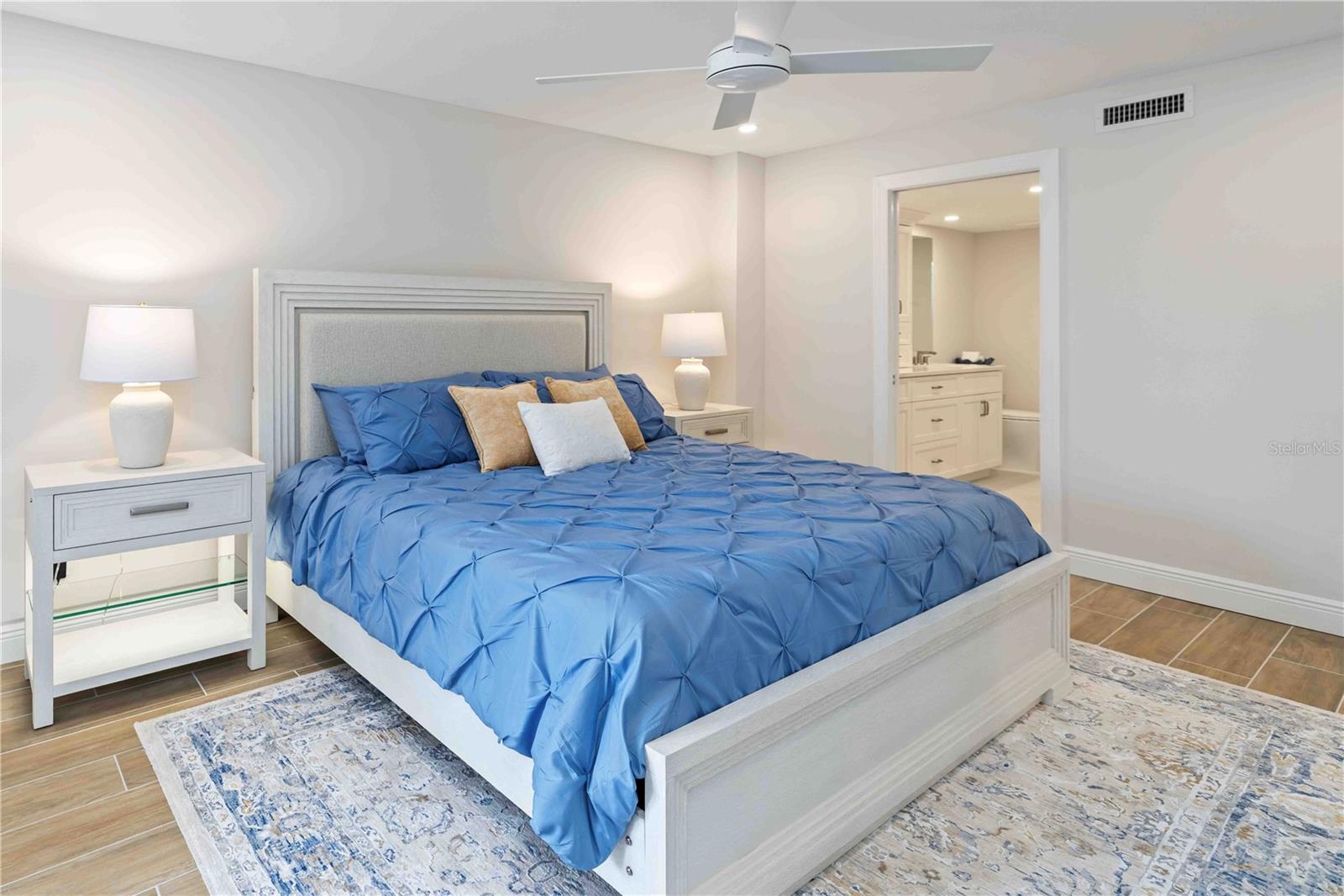 GULF & BAY CLUB PH 4 - Residential