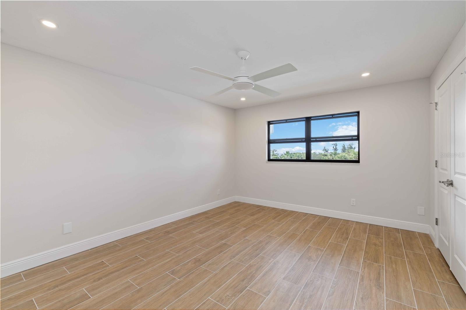 GULF & BAY CLUB PH 4 - Residential