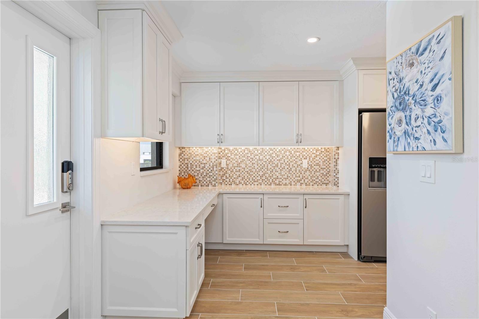 5760 MIDNIGHT PASS ROAD 307D