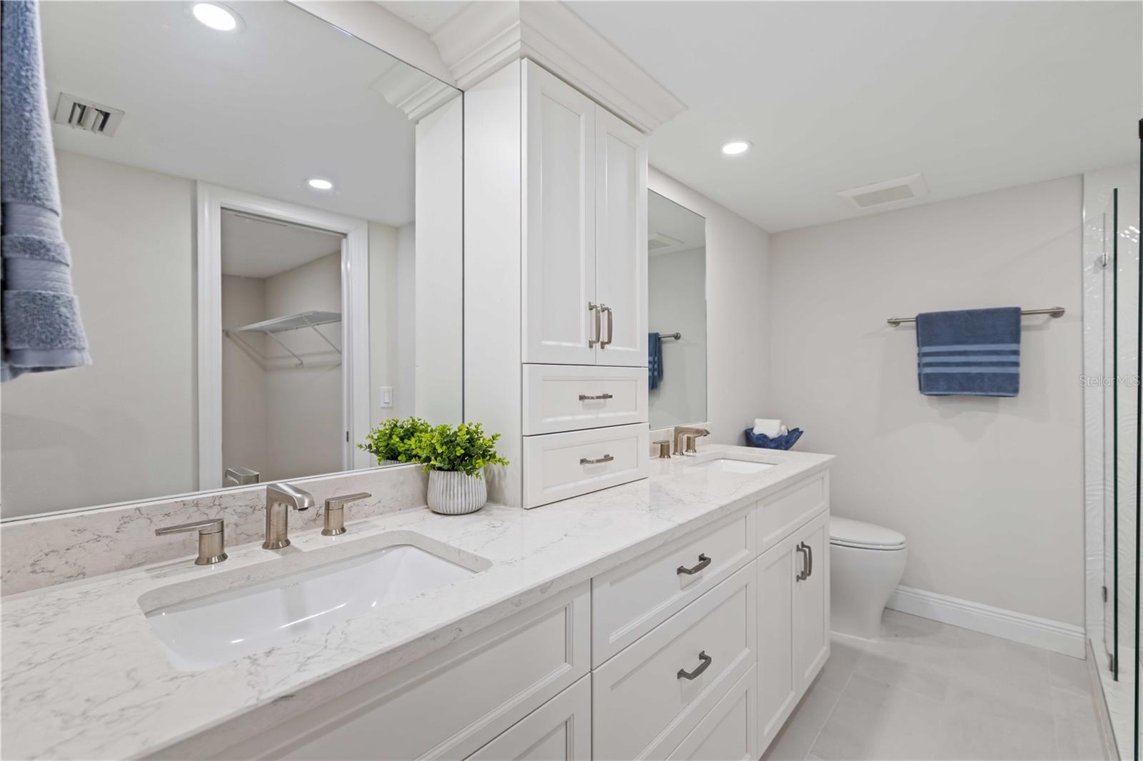 GULF & BAY CLUB PH 4 - Residential