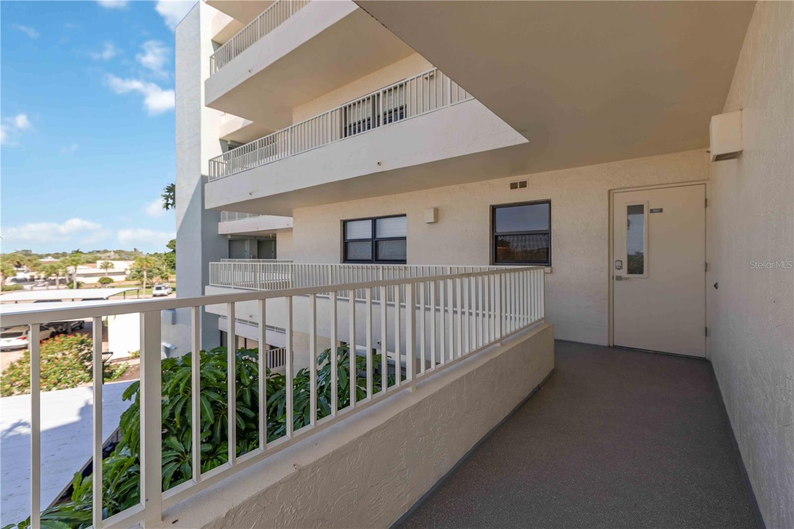 5760 MIDNIGHT PASS ROAD 307D