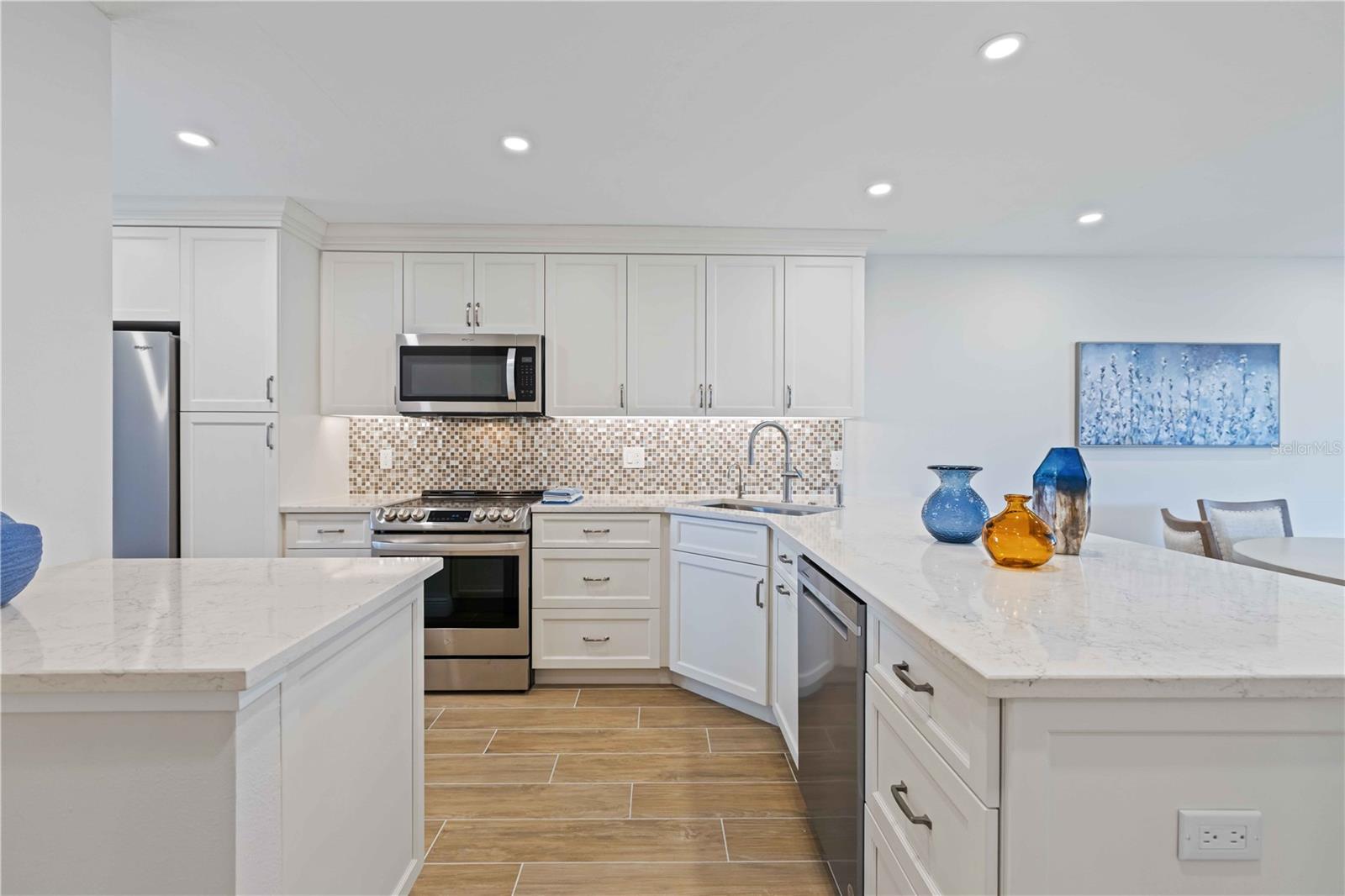 5760 MIDNIGHT PASS ROAD 307D