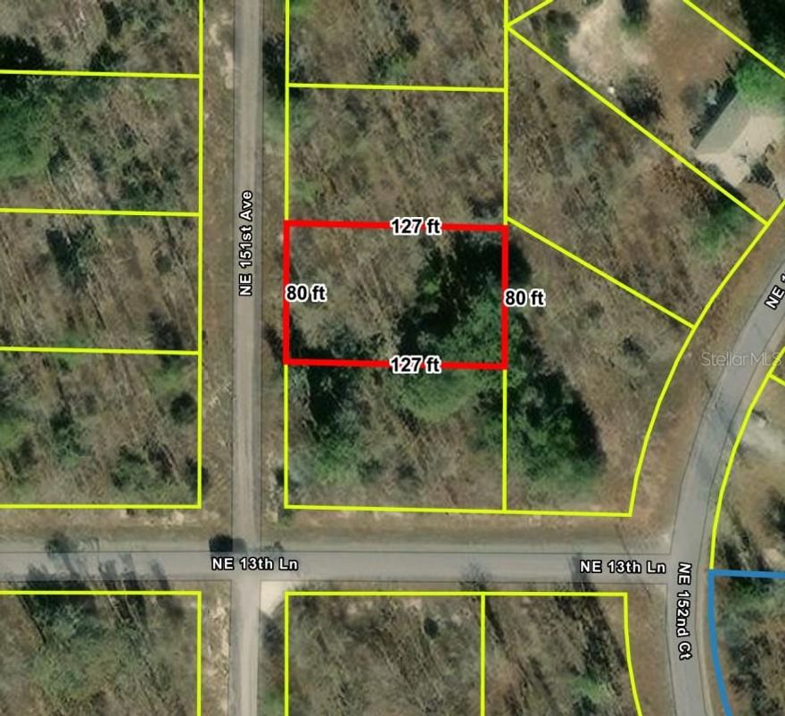 An excellent opportunity for anyone looking to invest or build in a quiet and growing area of North Florida. This residential lot offers the ideal balance between privacy, nature, and convenient access to everyday amenities.
Located in a peaceful area of Williston, the property features favorable topography for construction and the perfect size for a single-family home with a spacious yard — plenty of room for a garage, garden, outdoor living area, or even a classic Florida-style porch project.
The city is known for its affordable cost of living, pleasant climate, and proximity to natural attractions, making it highly desirable for families, retirees, and investors looking to avoid big-city prices without sacrificing convenience.

Property Highlights:
 • 10,155 sqft (~0.24 acres)
 • Residential zoning
 • Quiet street with easy access
 • Expanding real estate area
 • Ideal for building or investment
 • Low annual property taxes
 • Close to schools, shopping, and local services

Whether you plan to build your next home, hold as an investment, or resell in the future, this lot offers excellent value in a continuously growing Florida market.
