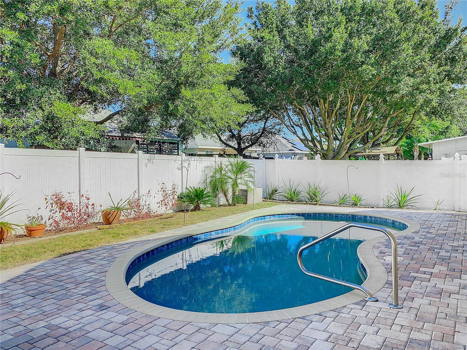 CHELSEA OAKS - Residential