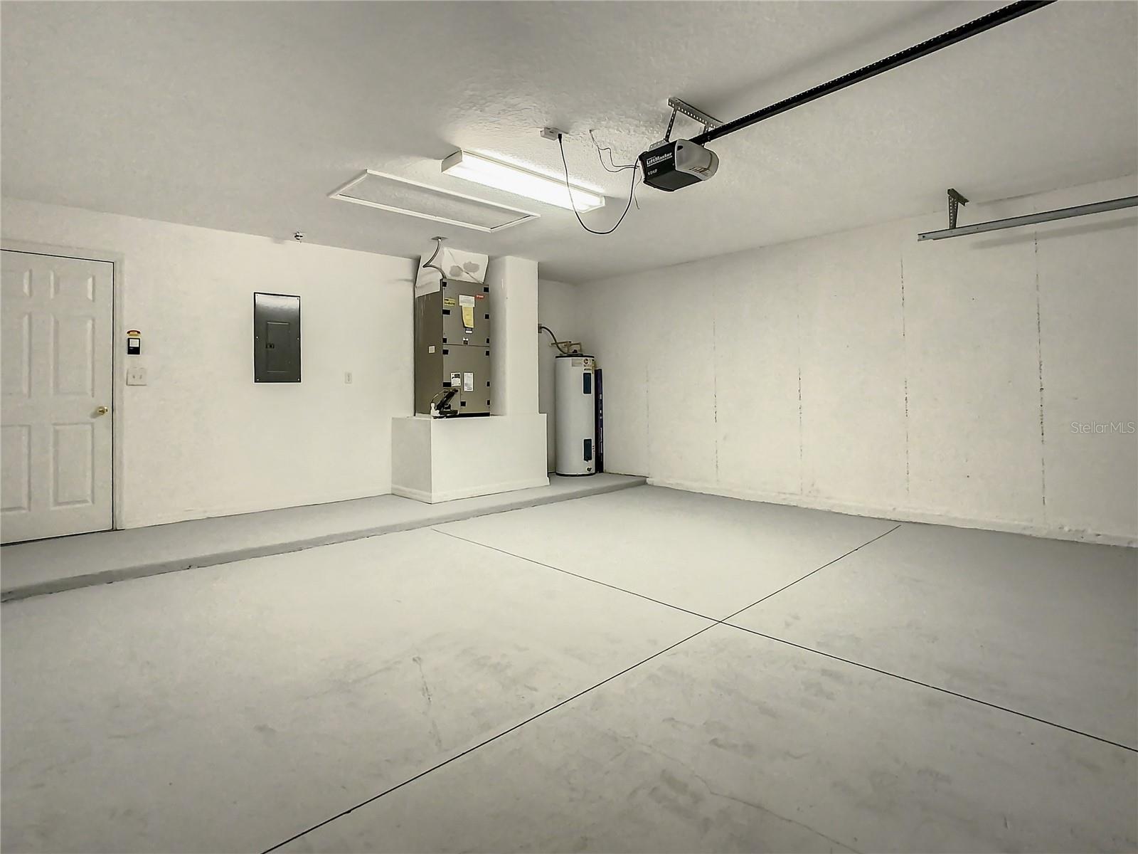 CHELSEA OAKS - Residential