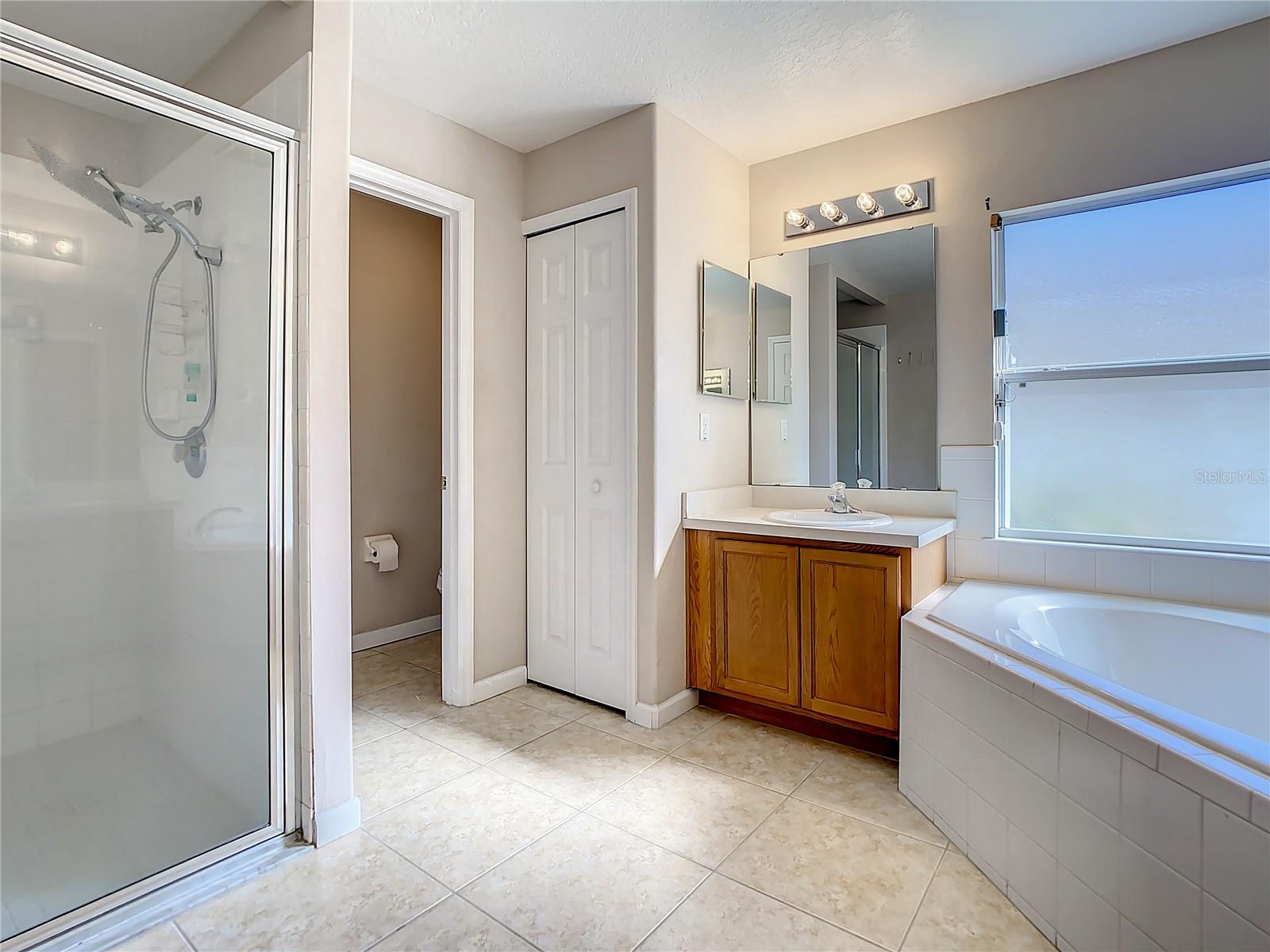 CHELSEA OAKS - Residential