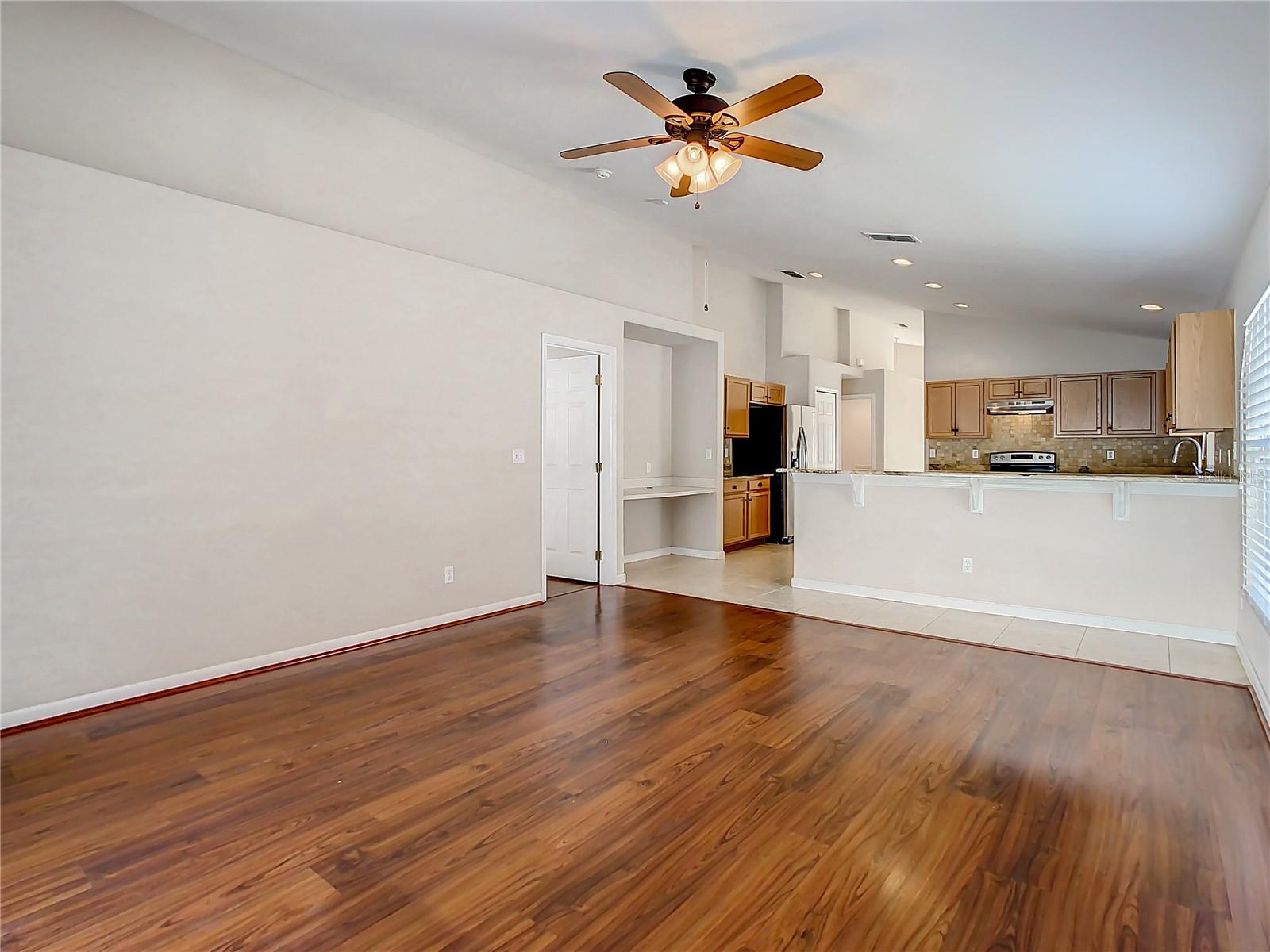 CHELSEA OAKS - Residential