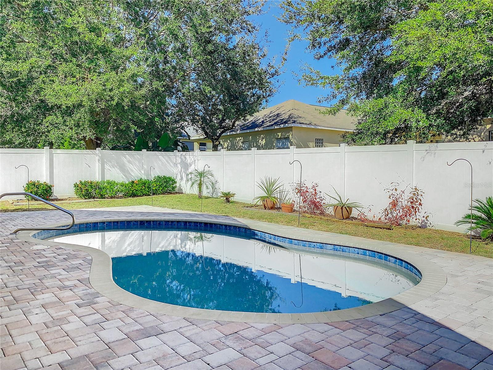 CHELSEA OAKS - Residential