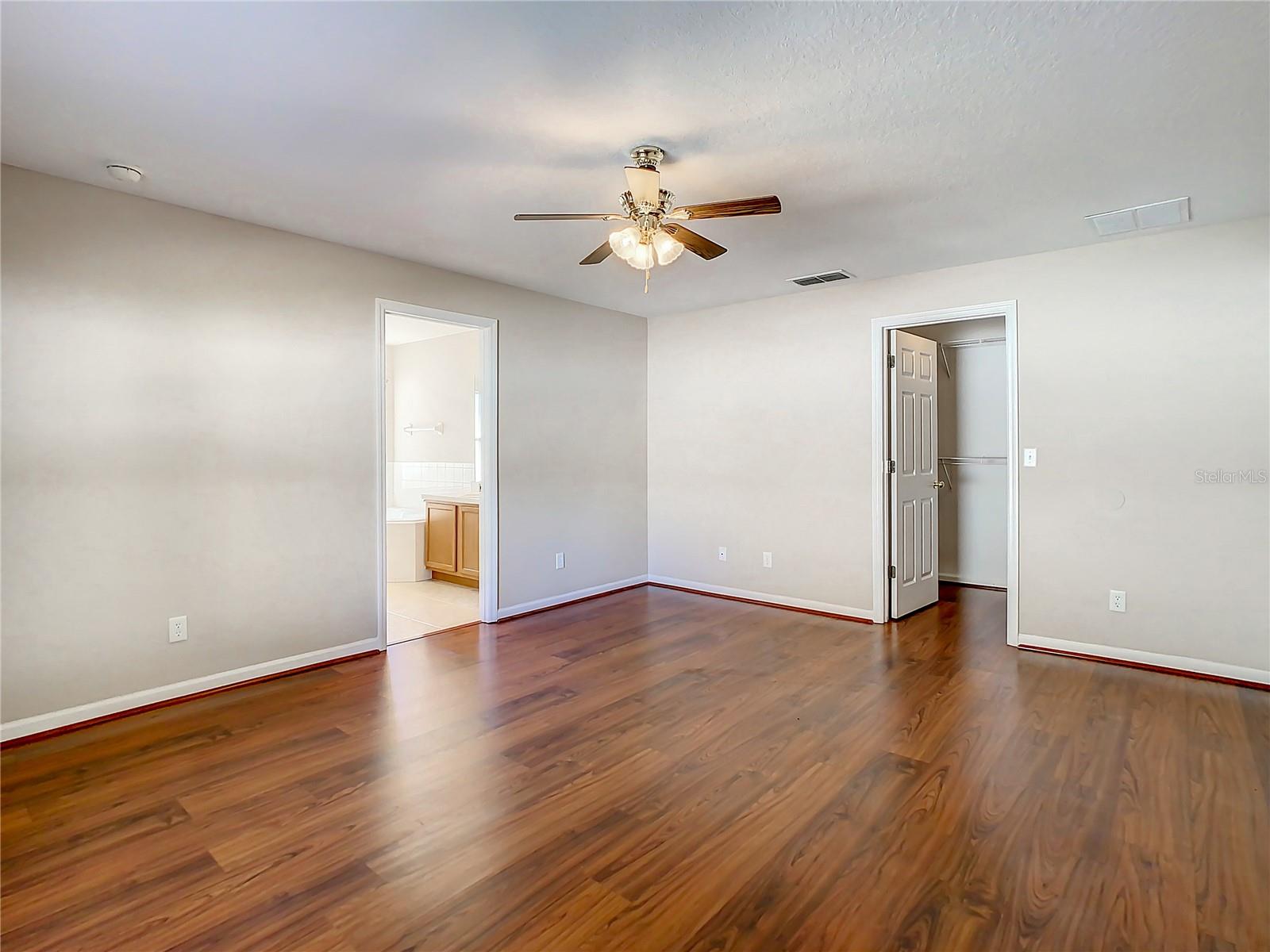 CHELSEA OAKS - Residential