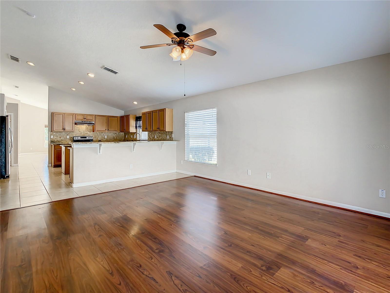 CHELSEA OAKS - Residential