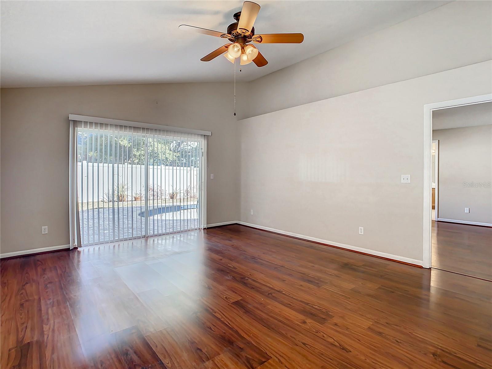 CHELSEA OAKS - Residential