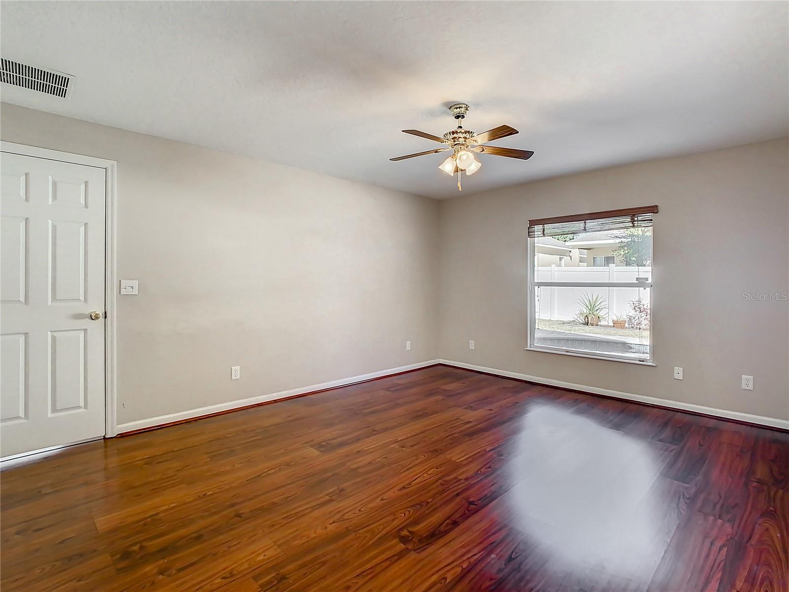 CHELSEA OAKS - Residential