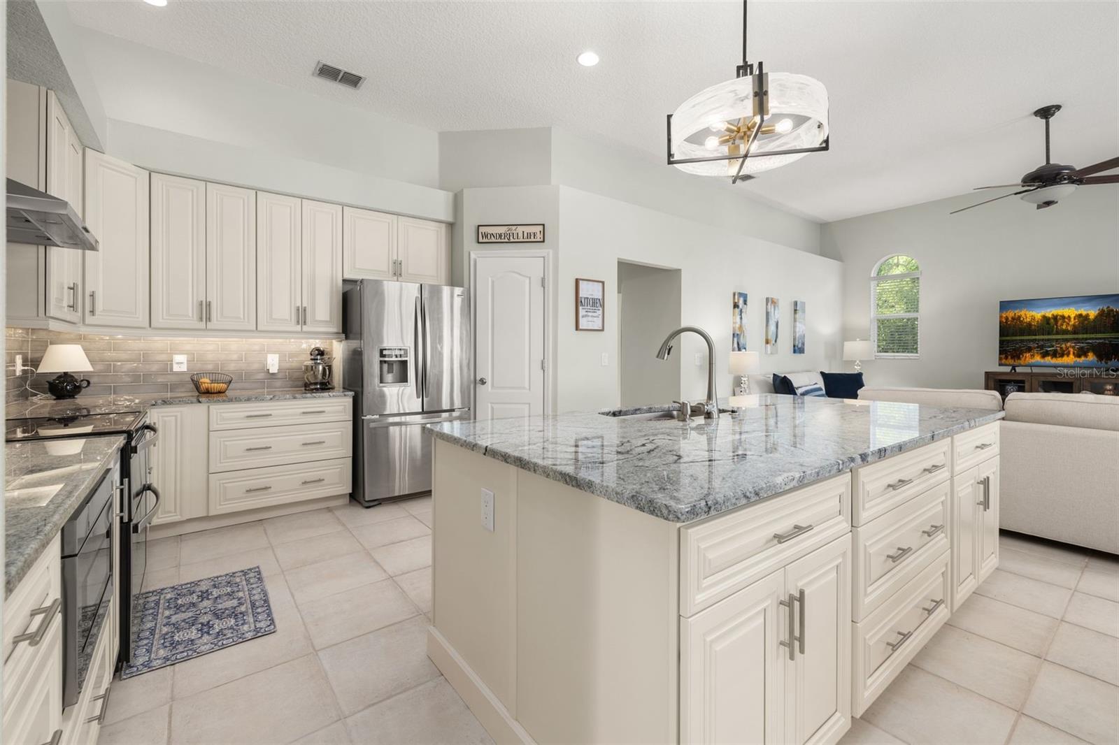 WINDWARD CAY 48 125 - Residential