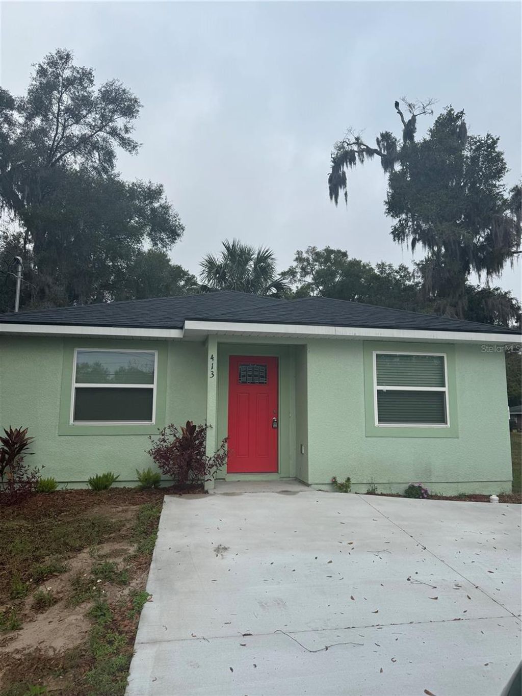 Photo of 413 W Beresford Avenue, Deland, FL 32720 (MLS # V4946968)