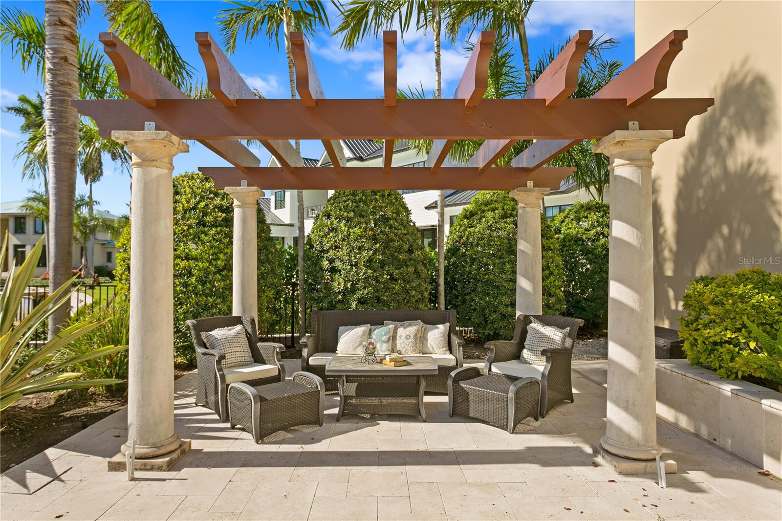 SNELL ISLE BRIGHTWATERS SEC 2 - Residential