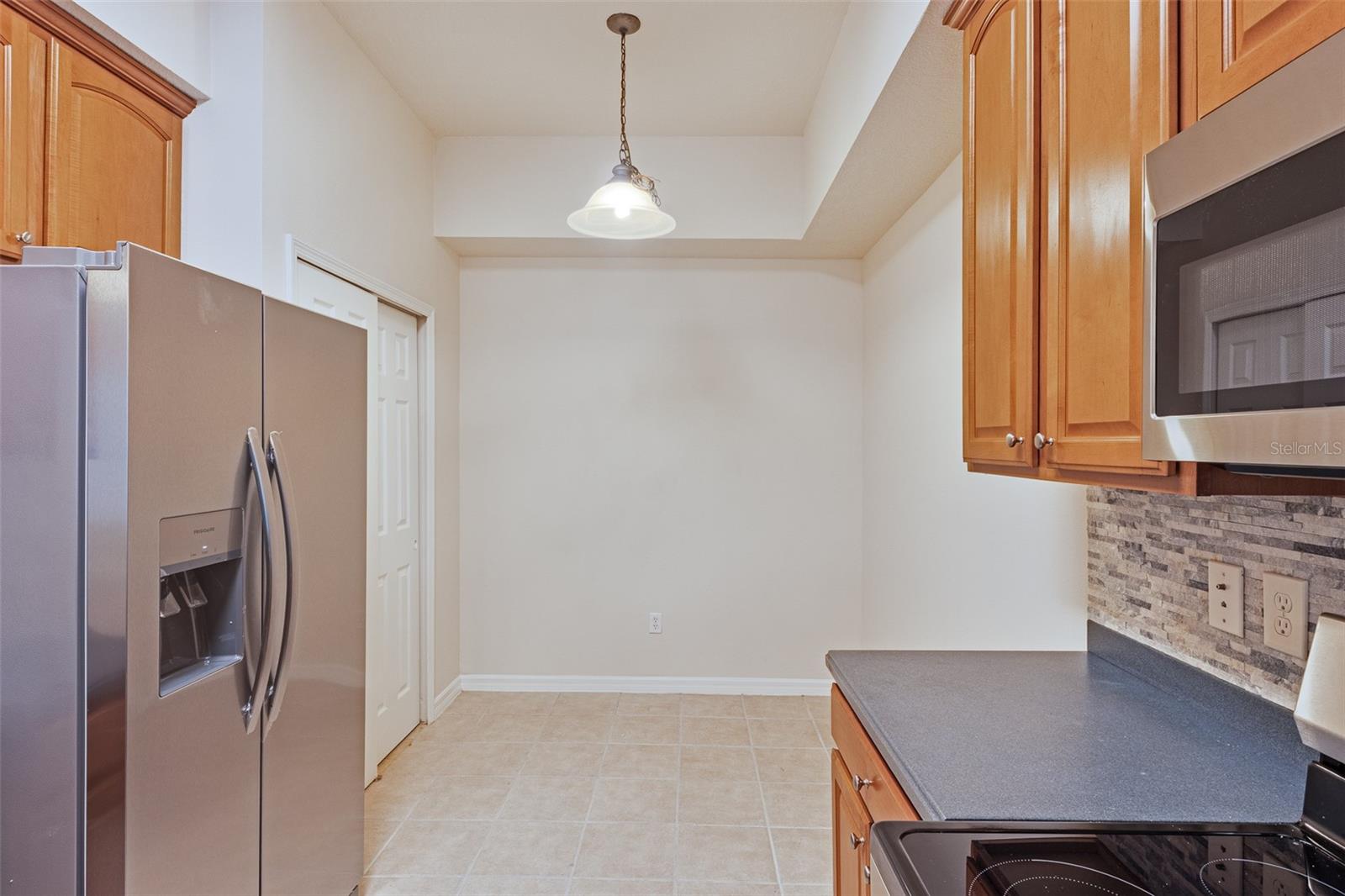 9434 MYRTLE CREEK LANE 905