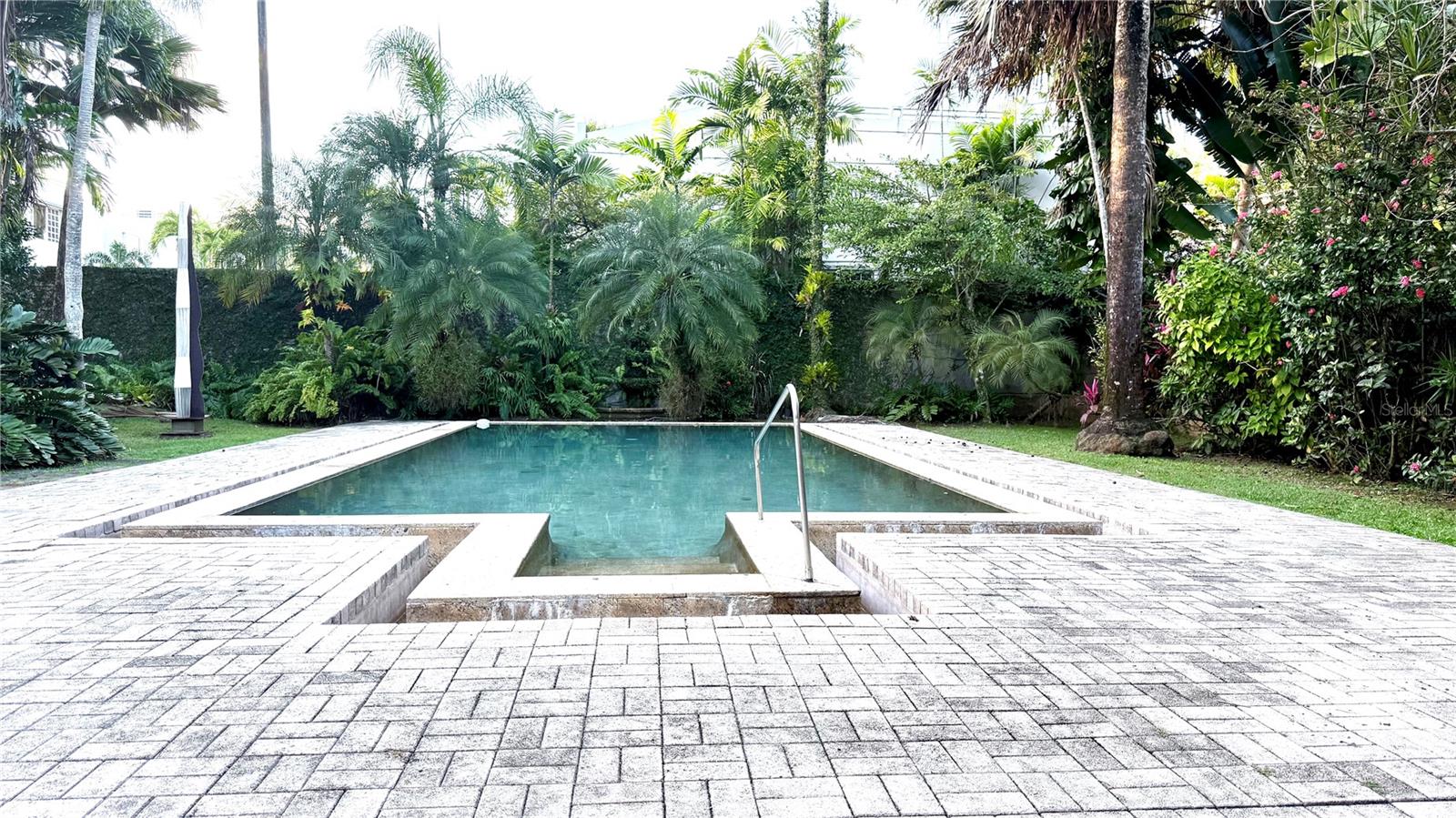 GARDEN HILLS DOUBLE LOT - Residential