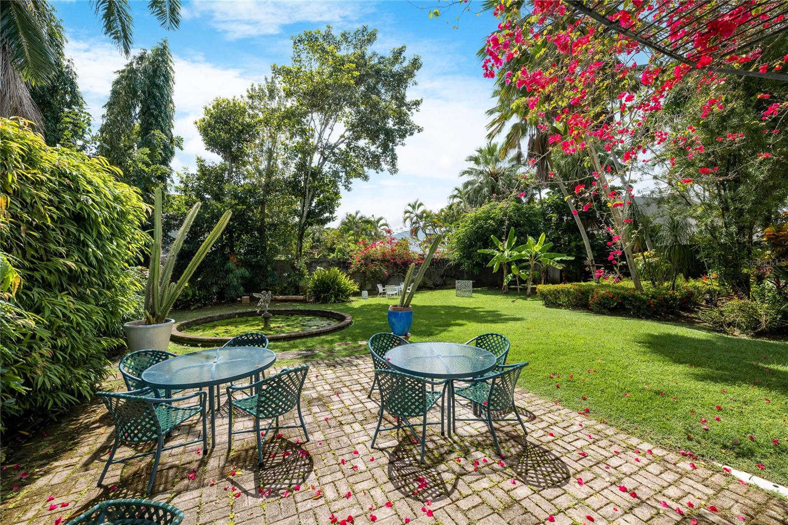 GARDEN HILLS DOUBLE LOT - Residential