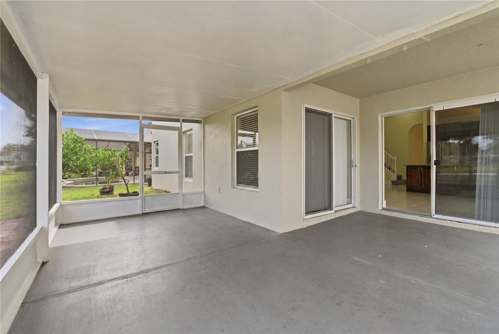 ANDOVER CAY PH 01 44/98 - Residential