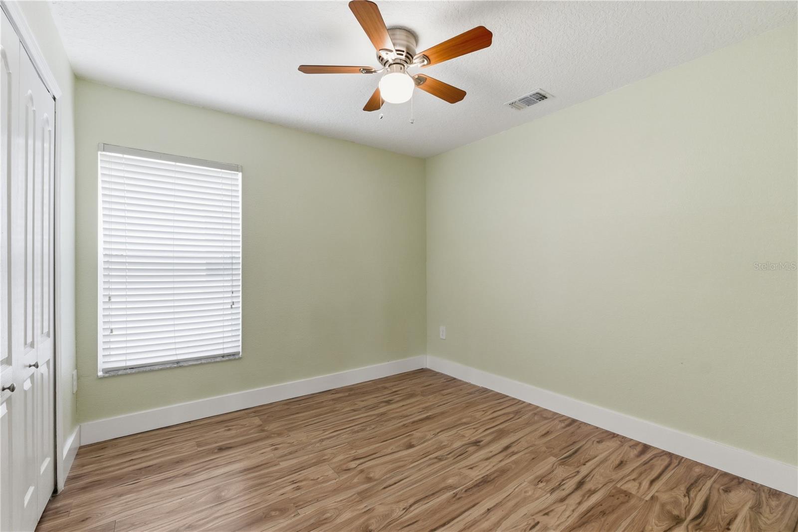 ANDOVER CAY PH 01 44/98 - Residential