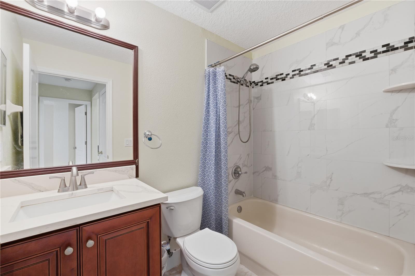 ANDOVER CAY PH 01 44/98 - Residential