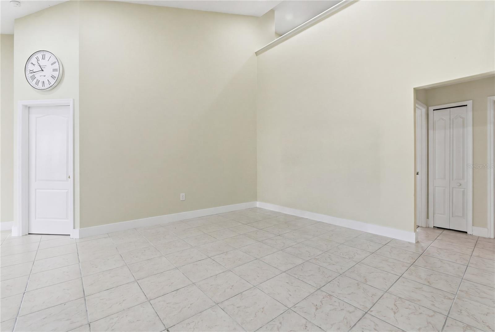 ANDOVER CAY PH 01 44/98 - Residential