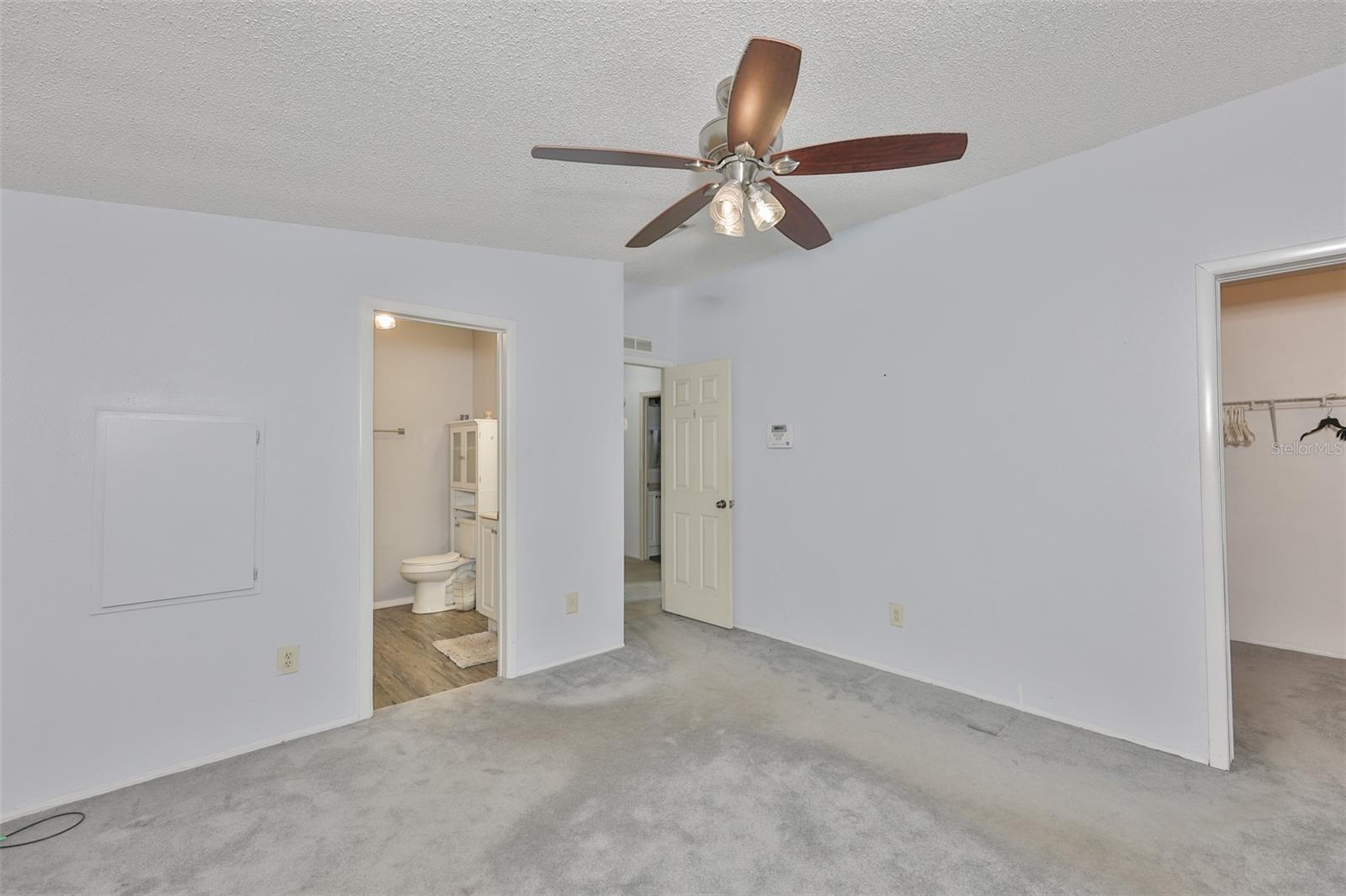 PRETTY POND PARK UNREC SUB - Residential