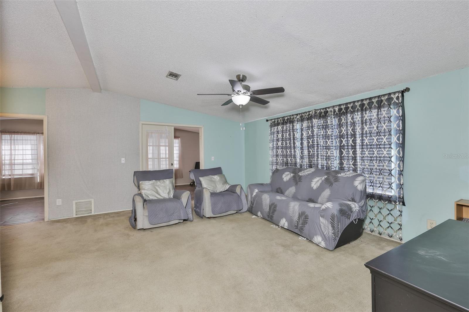 PRETTY POND PARK UNREC SUB - Residential