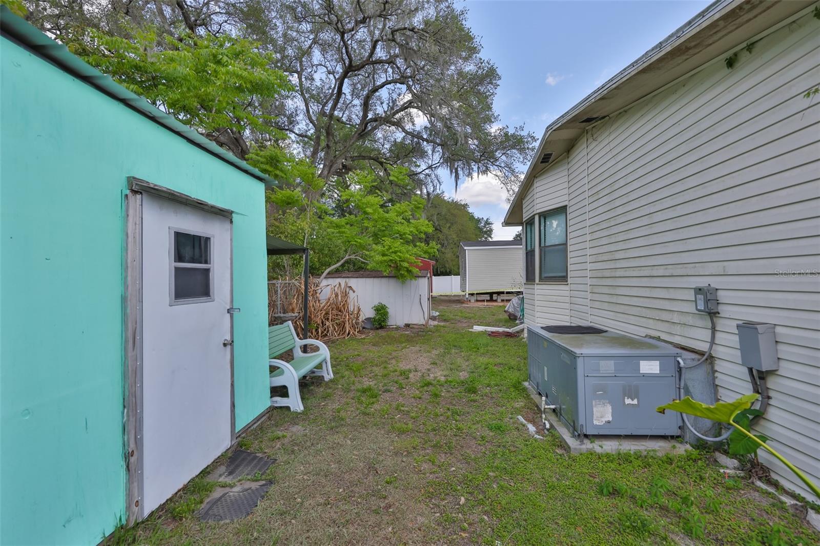 PRETTY POND PARK UNREC SUB - Residential