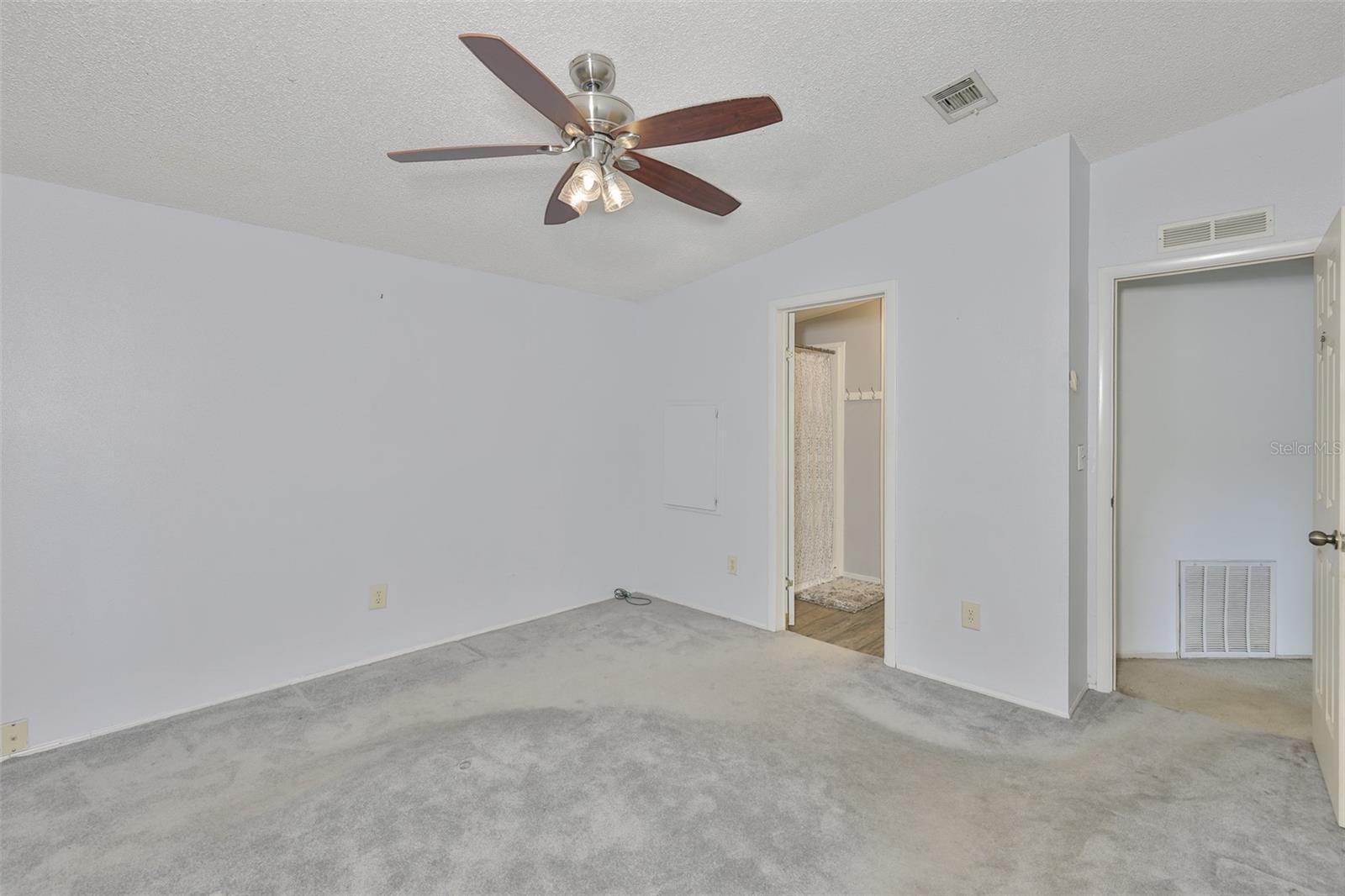 PRETTY POND PARK UNREC SUB - Residential