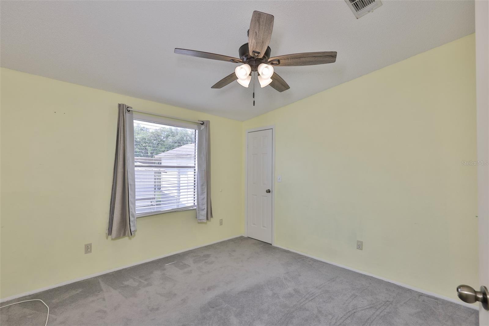 PRETTY POND PARK UNREC SUB - Residential