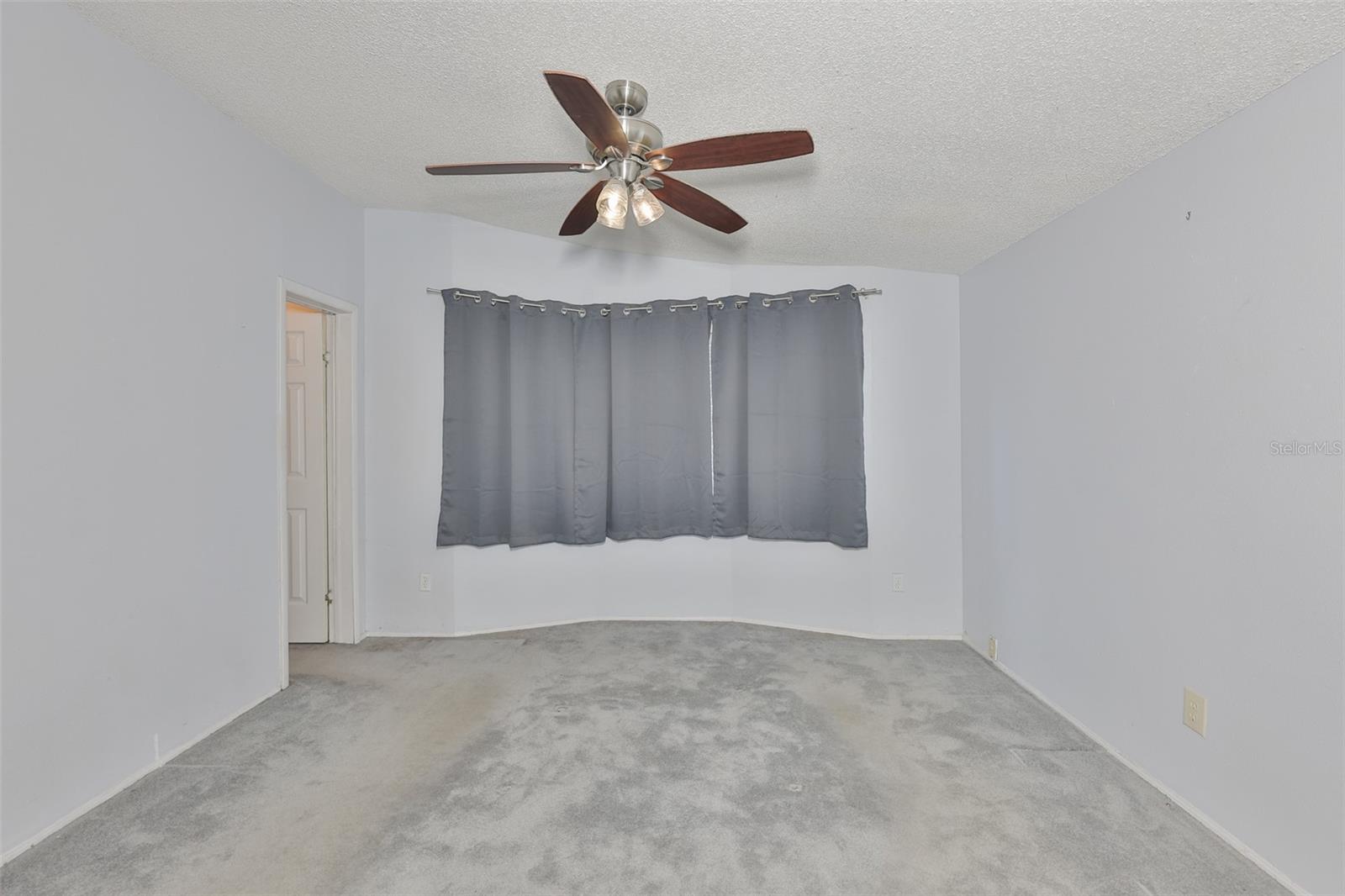 PRETTY POND PARK UNREC SUB - Residential