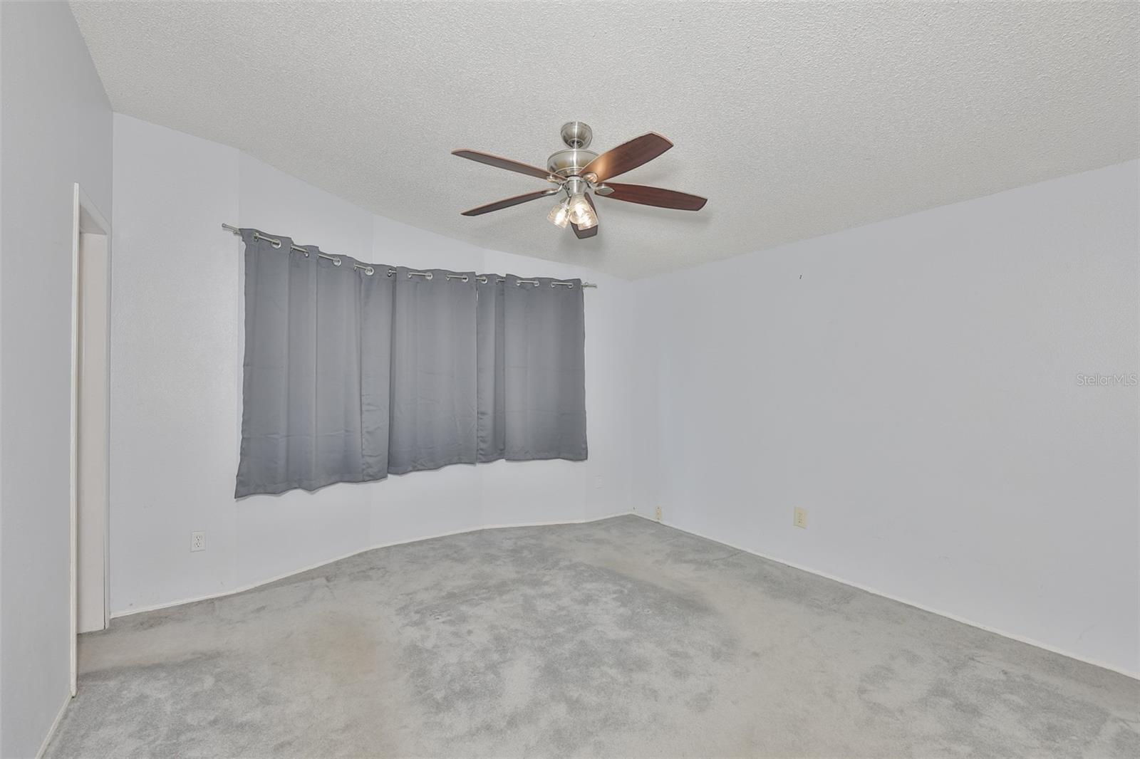 PRETTY POND PARK UNREC SUB - Residential