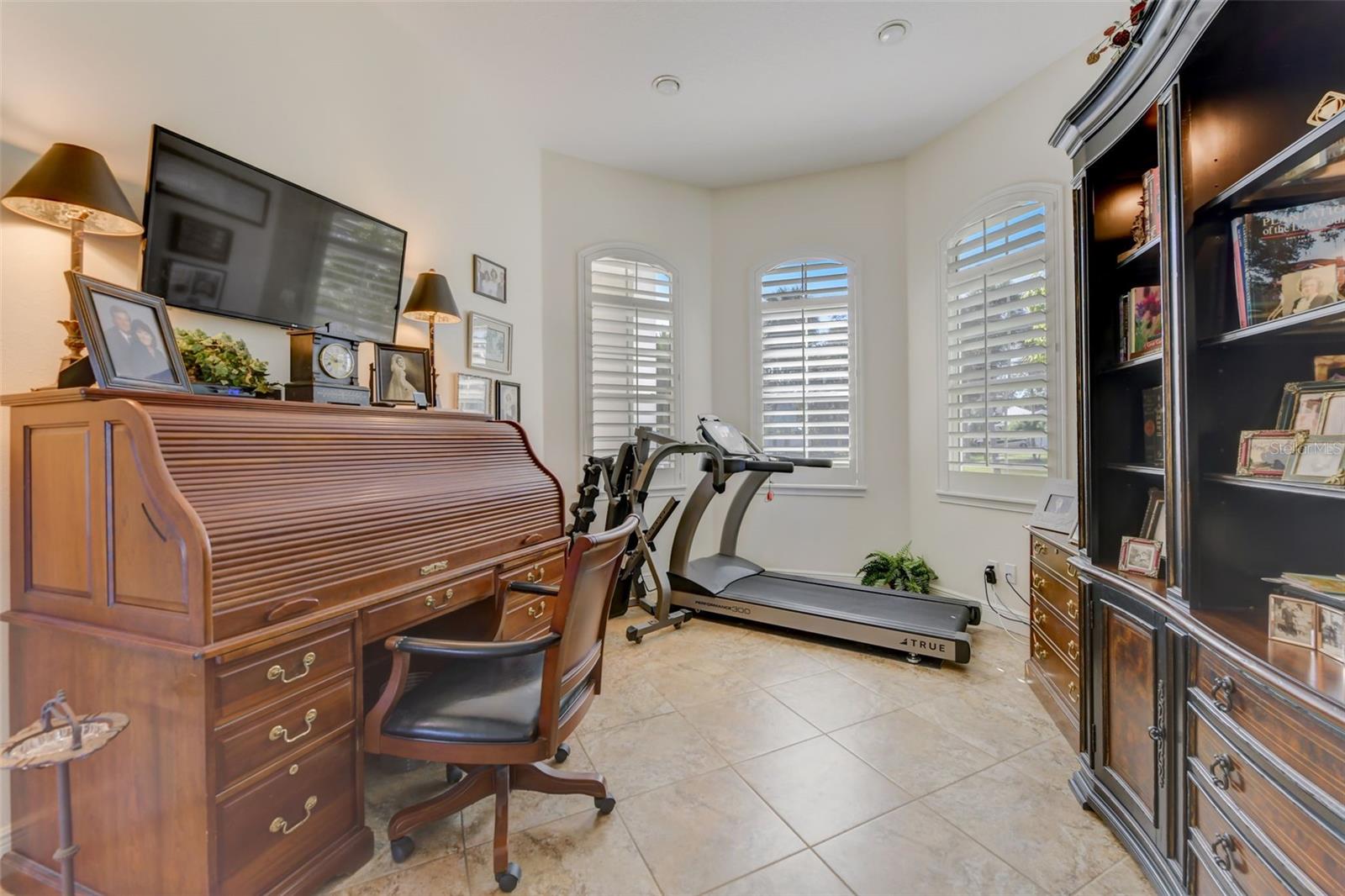 MENDELLS HAWKS PARK - Residential