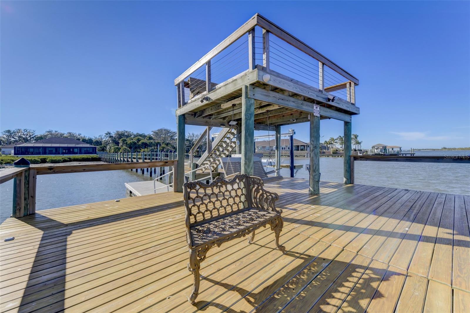 MENDELLS HAWKS PARK - Residential