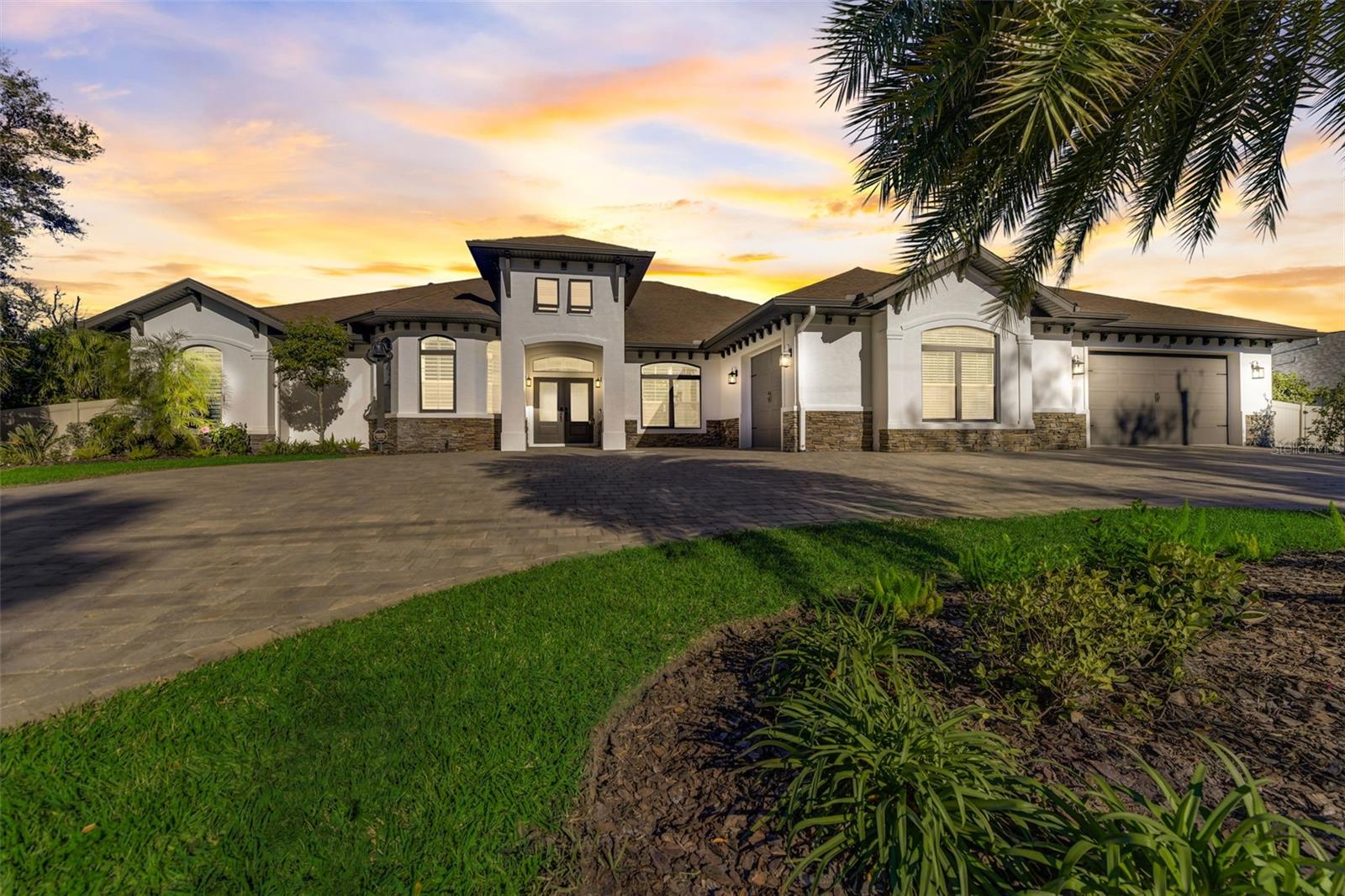 MENDELLS HAWKS PARK - Residential