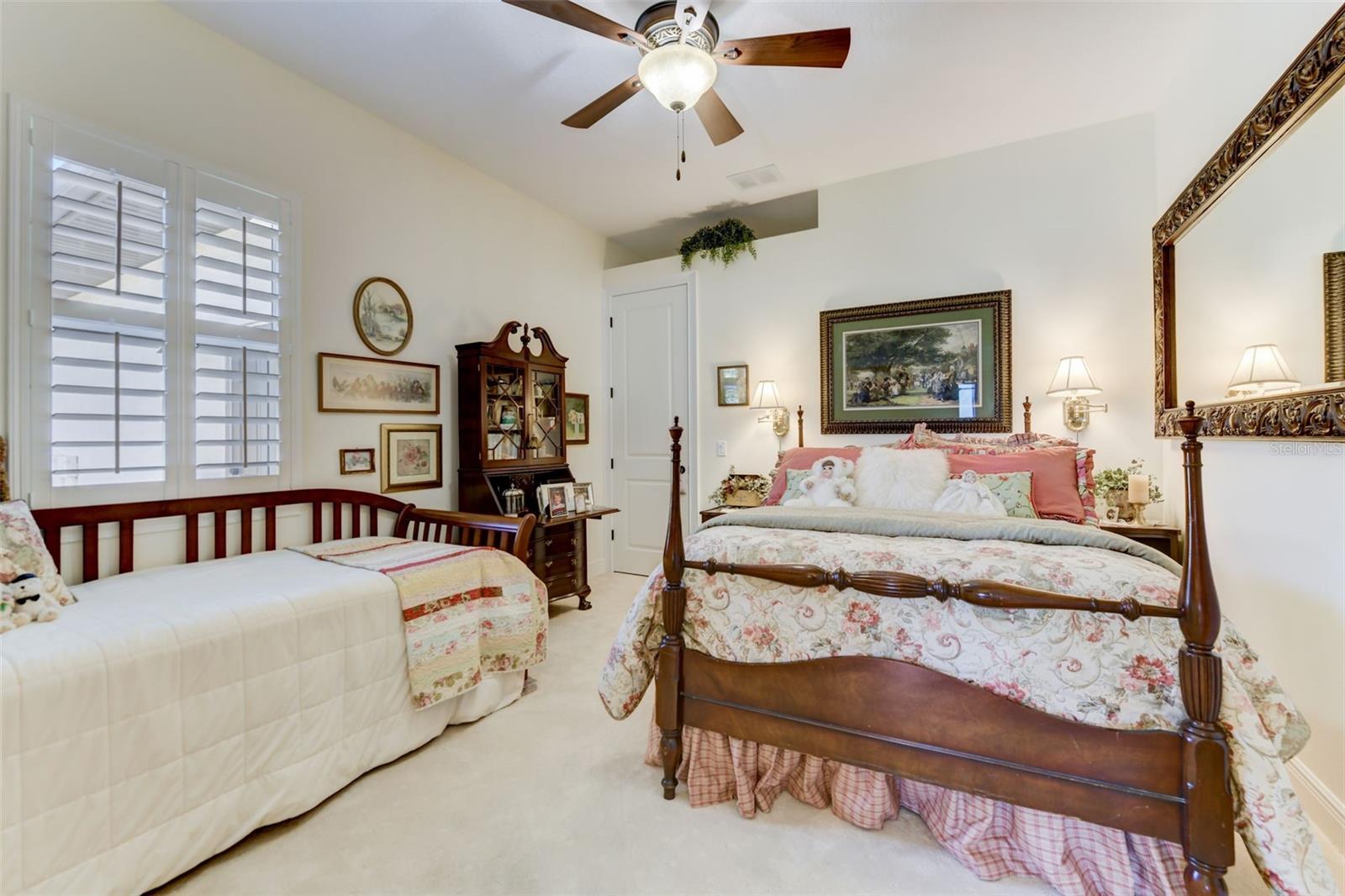 MENDELLS HAWKS PARK - Residential