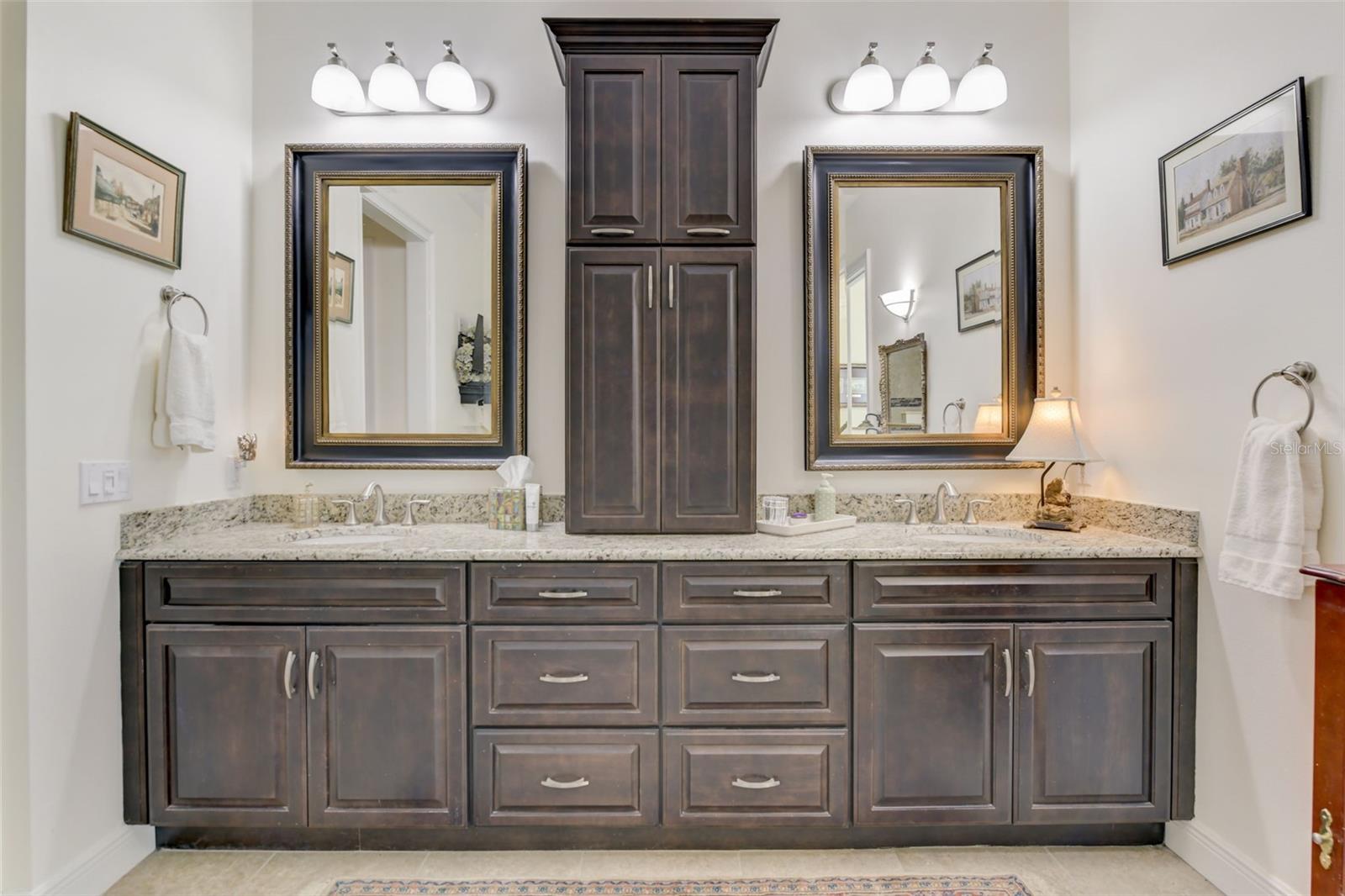 MENDELLS HAWKS PARK - Residential