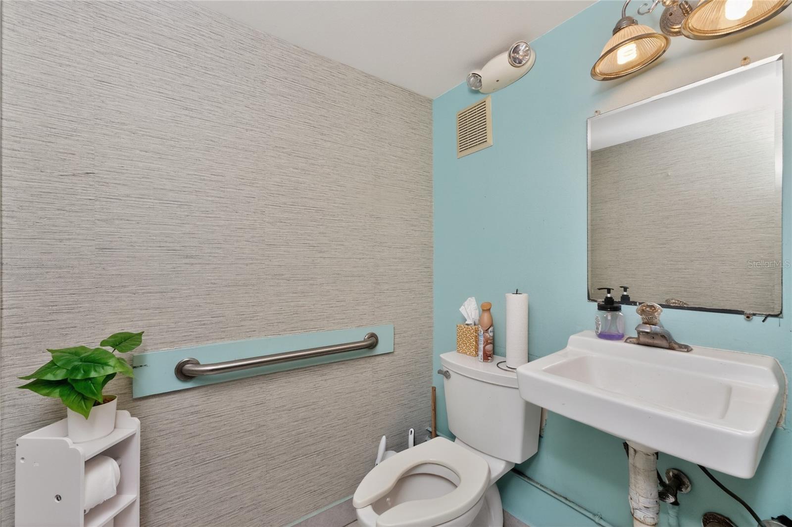 PORT CHARLOTTE SEC 063 - Commercial Sale