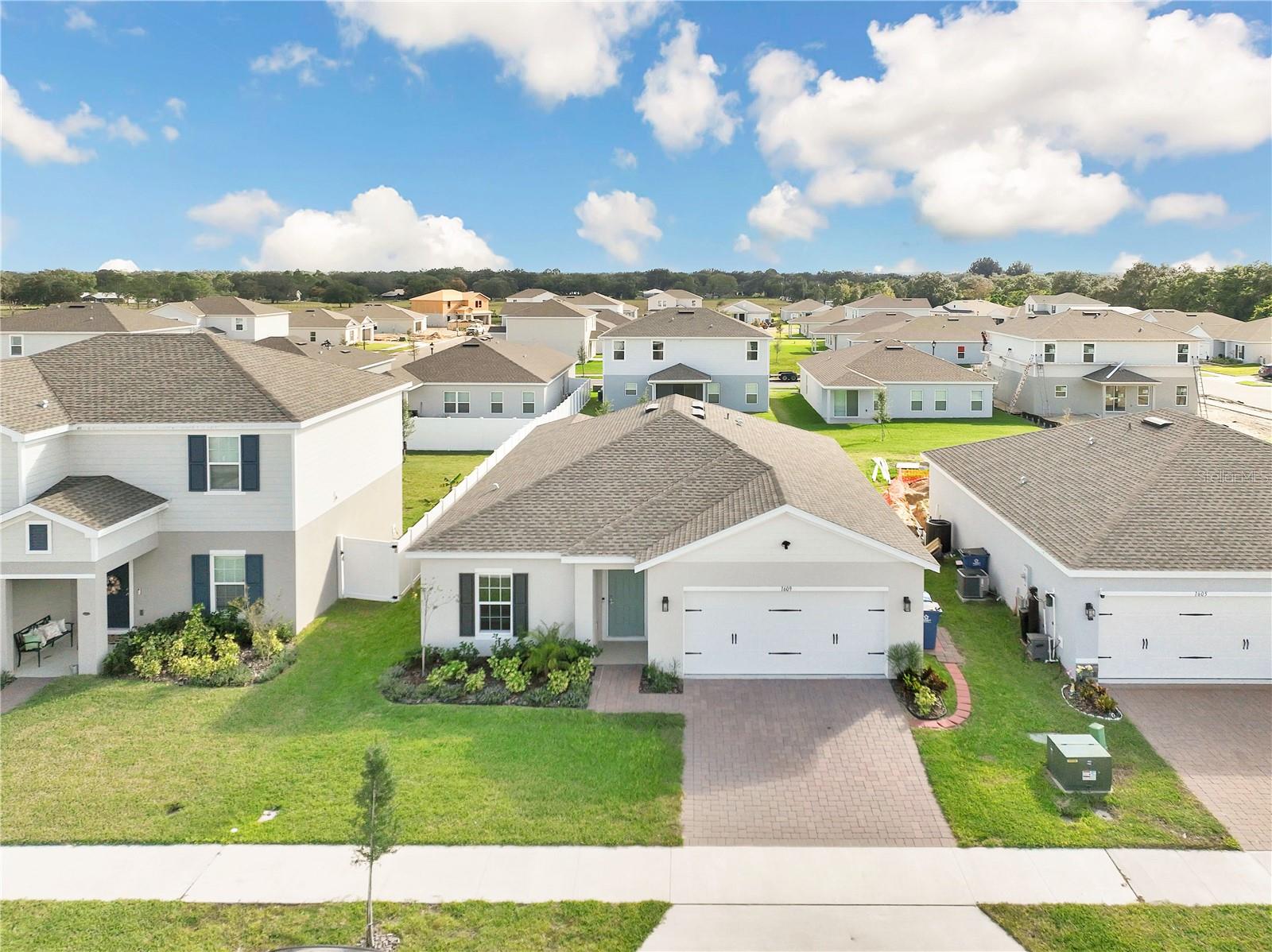 LAUREL GLEN - Residential